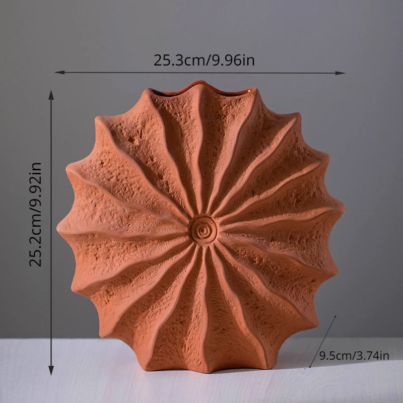 Red Ceramic Nordic High-End Decoration Vase with a Sense of Luxury and High Aesthetic Value